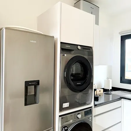 S A L - Village Flats