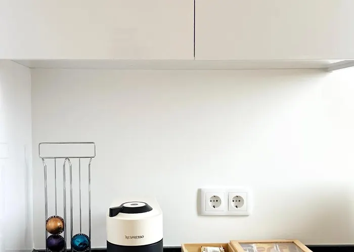 S A L - Village Flats Apartment *